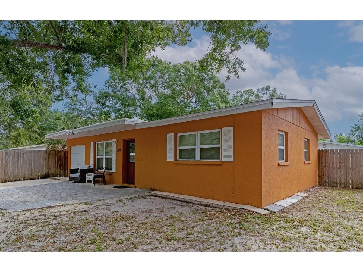 269 Hoosier Place Sarasota FL 34232 A4571866 image1