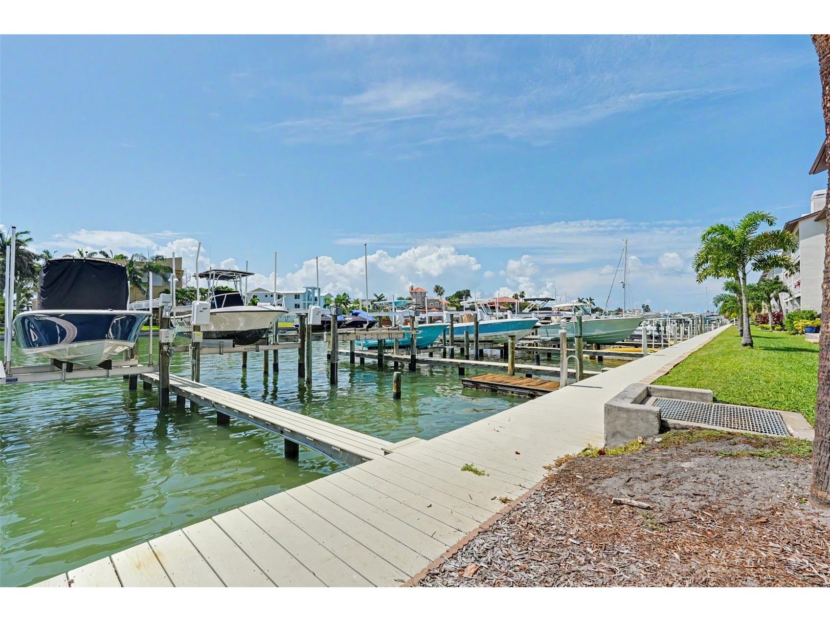 269 Madeira Circle Saint Petersburg FL 33715 TB8524633 image32