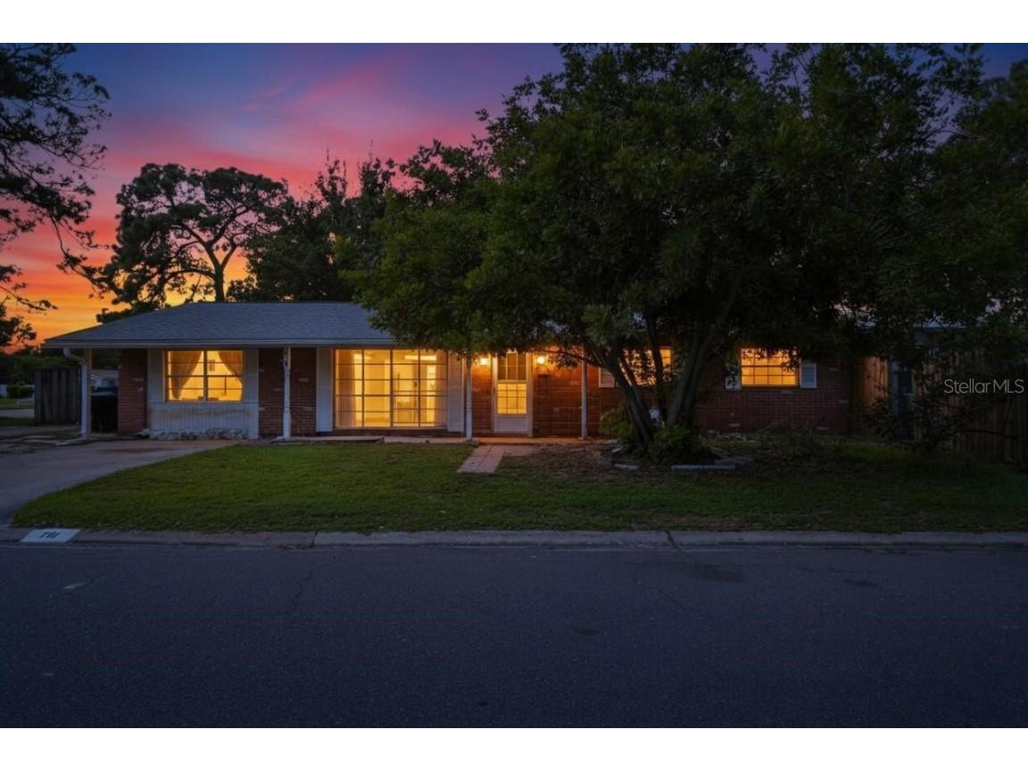 269 NW Lincoln Circle N Saint Petersburg FL 33702 TB8437669 image1