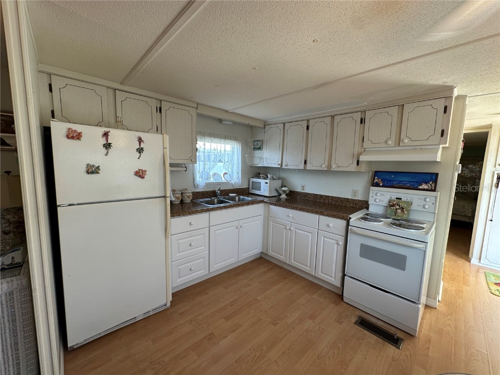 269 Outer Drive Venice FL 34285 N6136972 image6