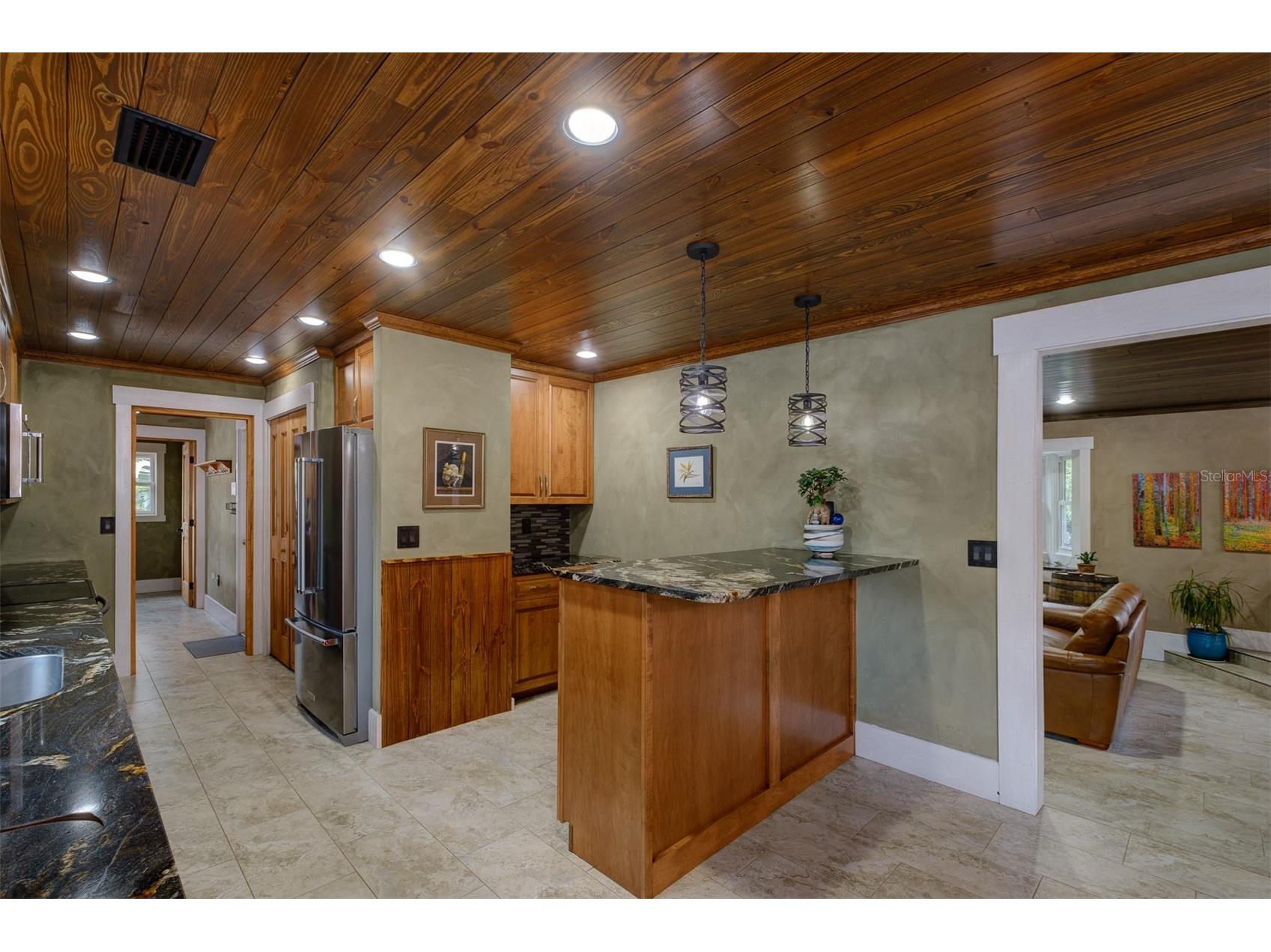 2690 Temple Street Sarasota FL 34239 A4695132 image18
