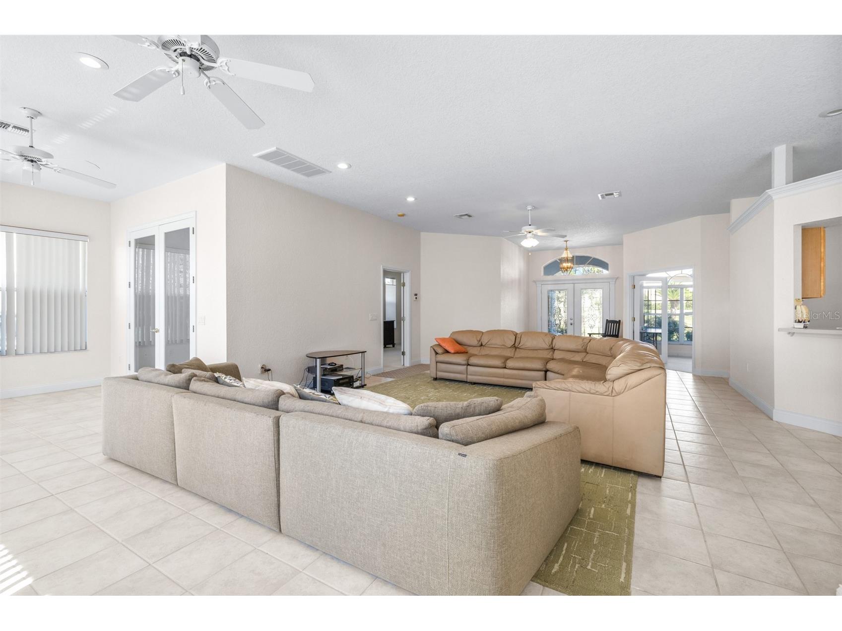 2692 Huntington Hills Dr Lakeland FL 33810 - LAKE LESTER L4956473 image5