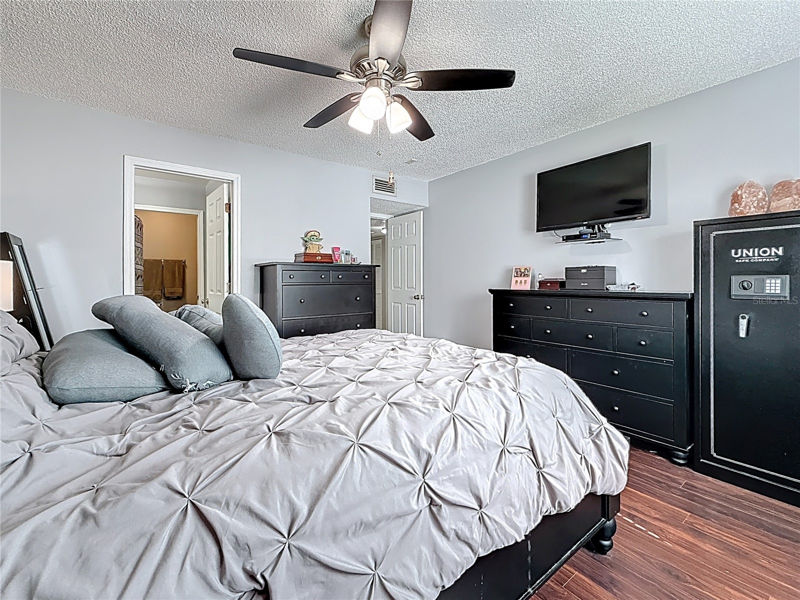 2693 Sabal Springs Circle #206 Clearwater FL 33761 TB8375873 image29