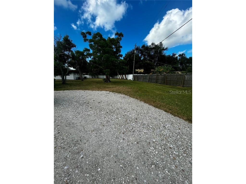 2695 Fruitville Road Sarasota FL 34237 A4670567 image13