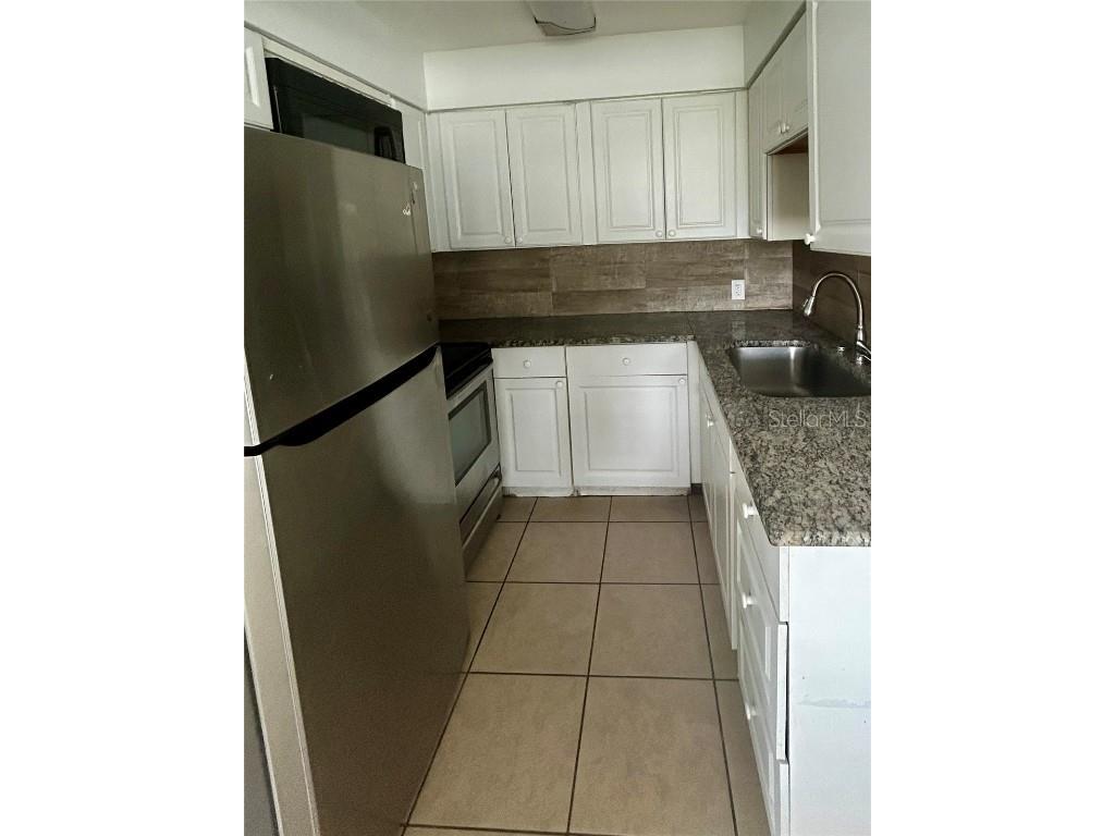 2695 Fruitville Road Sarasota FL 34237 A4670567 image2