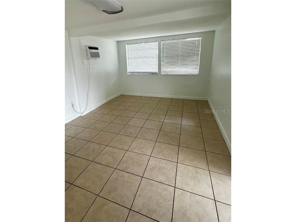 2695 Fruitville Road Sarasota FL 34237 A4670567 image5