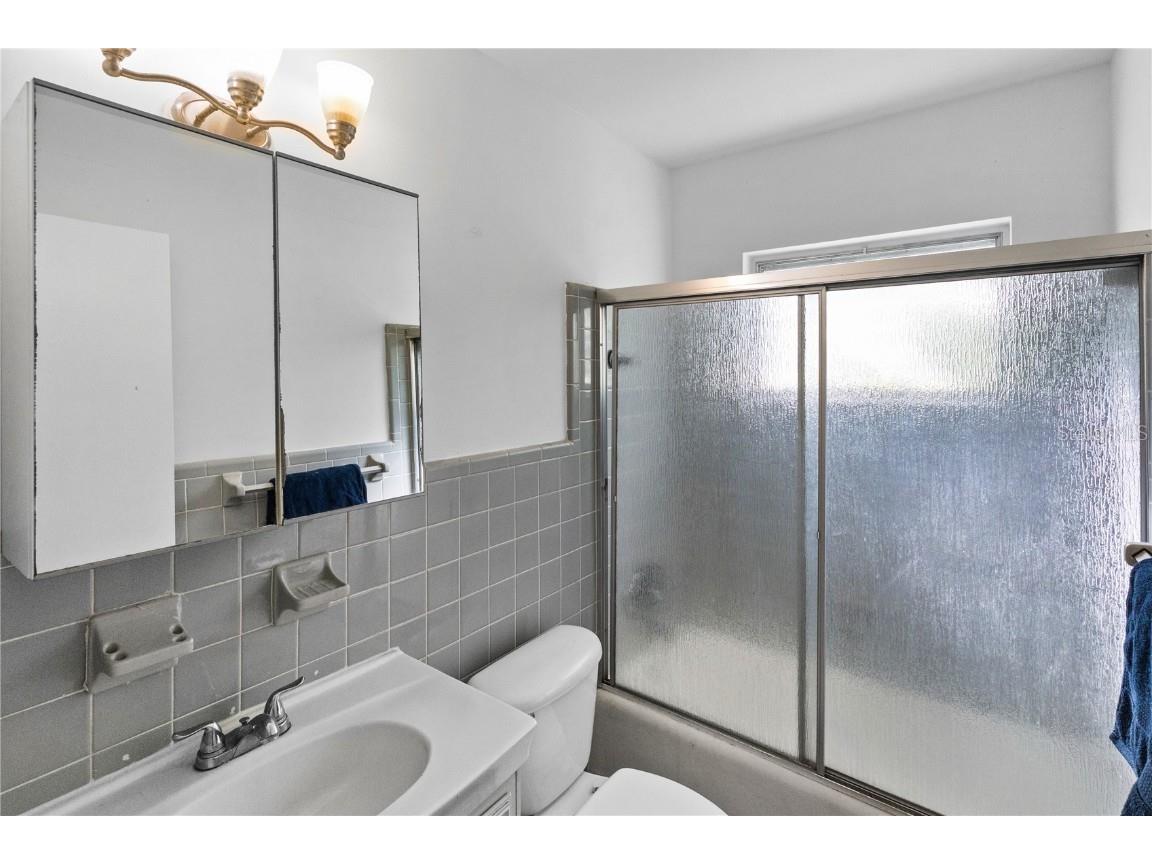 2695 S East Avenue Sarasota FL 34239 A4669217 image10