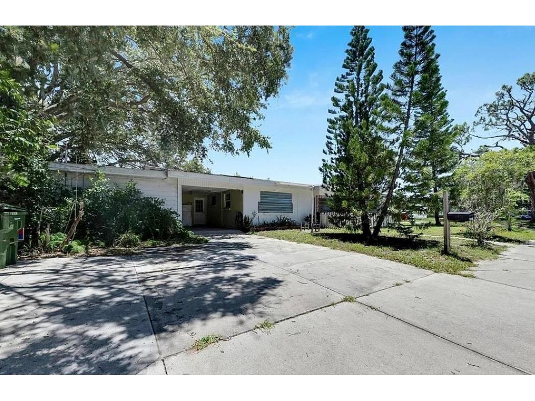 2695 S East Avenue Sarasota FL 34239 O6391028 image2