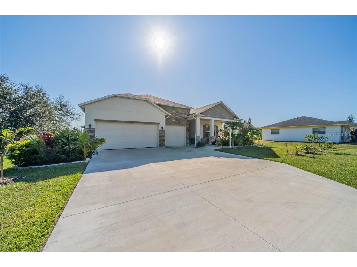 2696 NE 29th Avenue NE Naples FL 34120 U8186278 image1