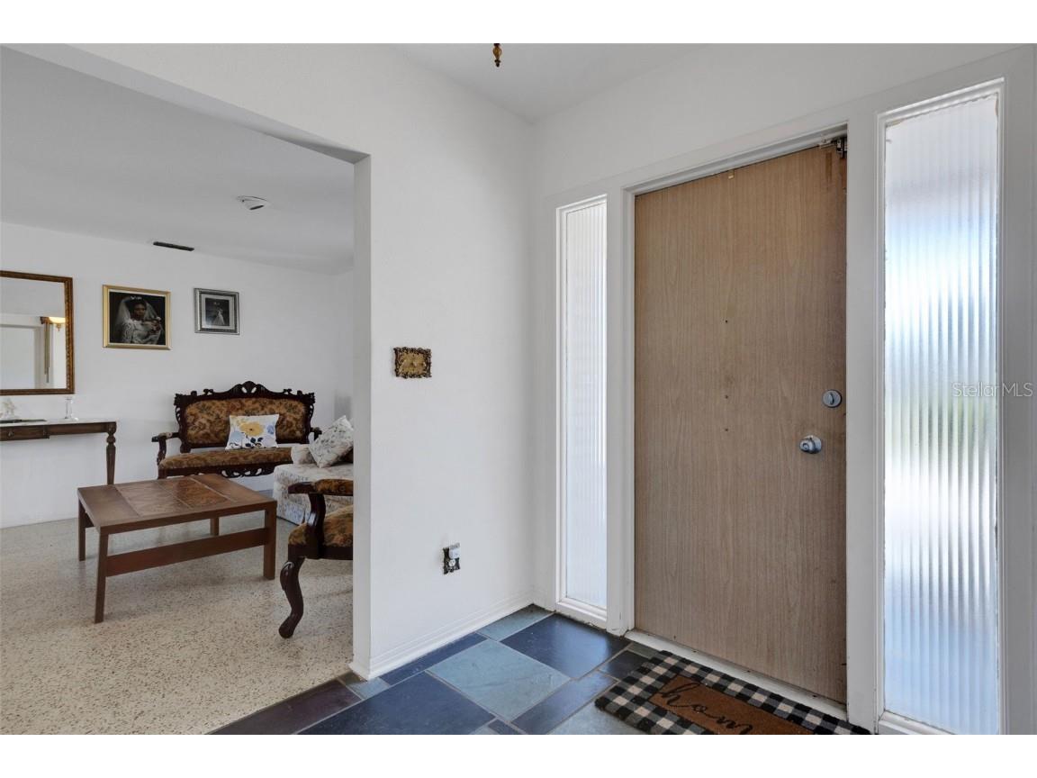 2697 S 66th Terrace S Saint Petersburg FL 33712 TB8420373 image1