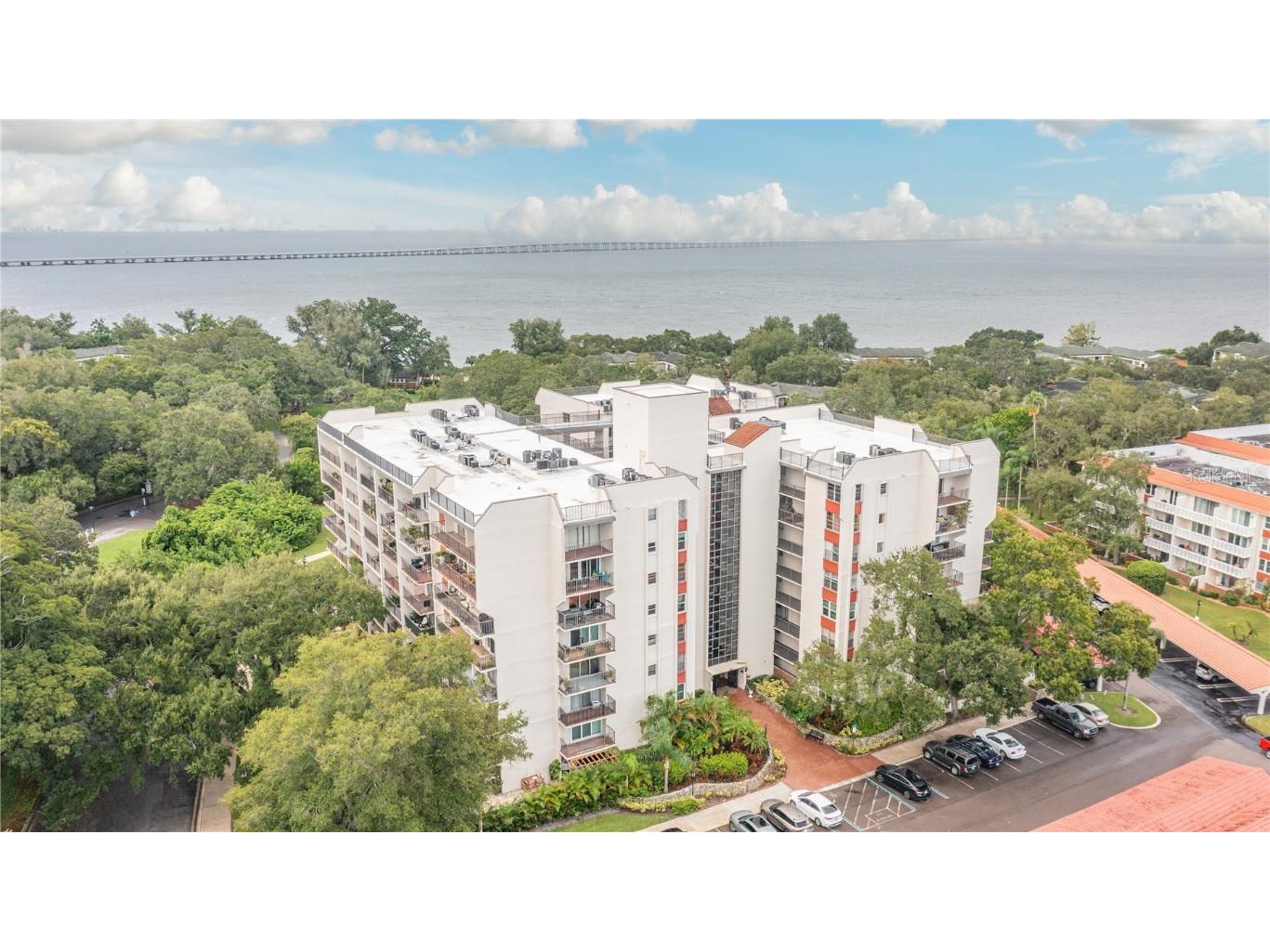 2699 Seville Boulevard #303 Clearwater FL 33764 W7854300 image1
