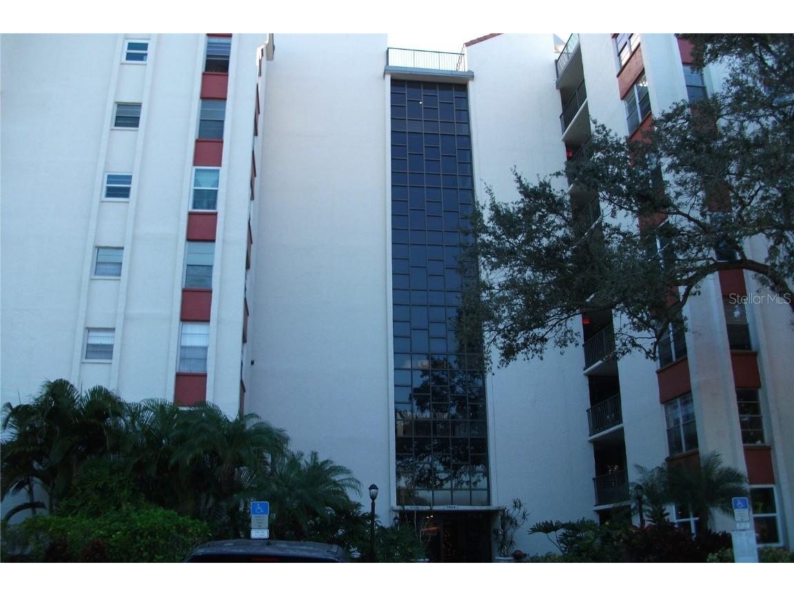 2699 Seville Boulevard #305 Clearwater FL 33764 U8184348 image1