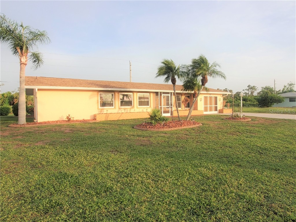 27 Annapolis Lane Rotonda West FL 33947 D6131632 image1