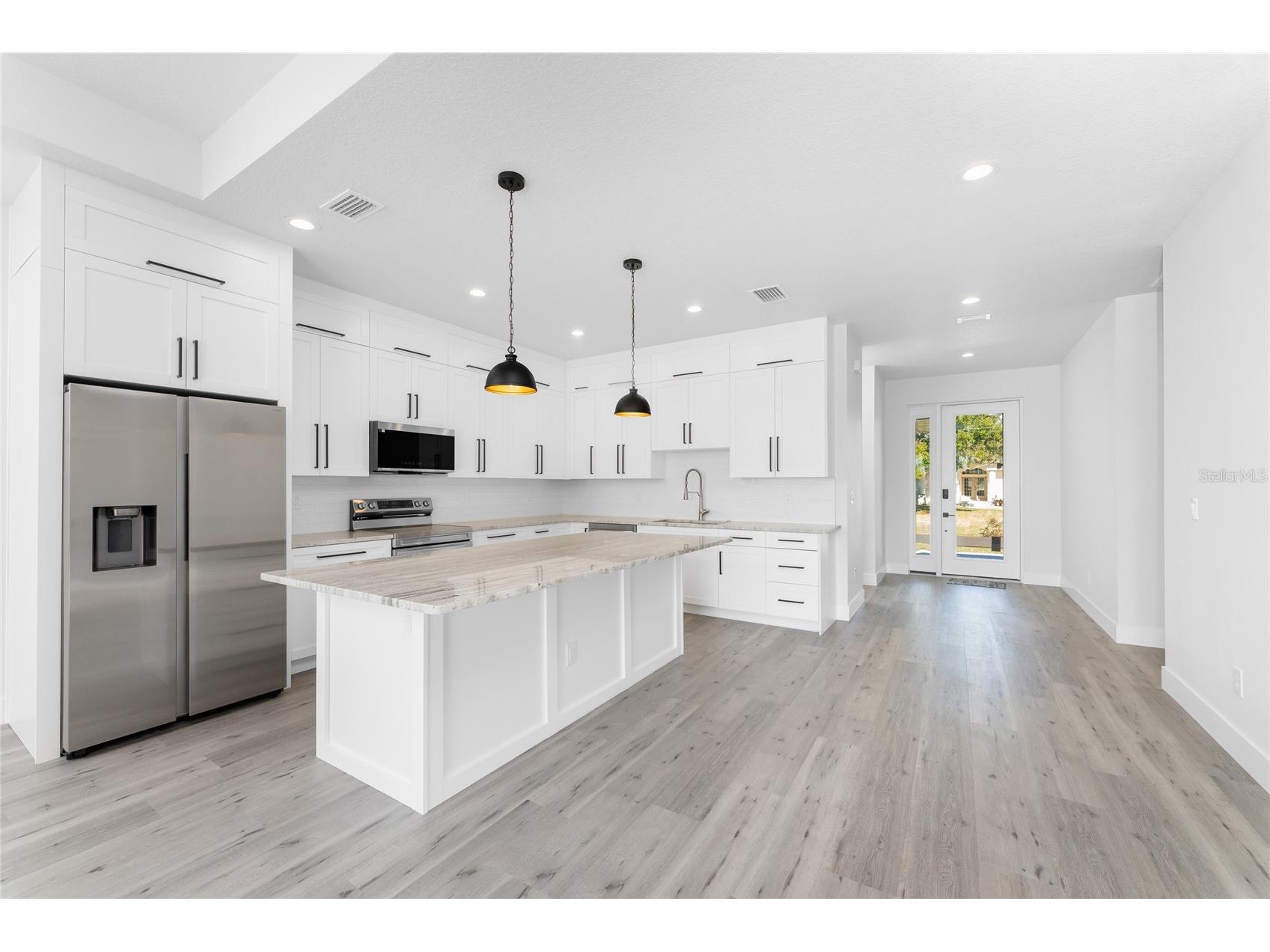 27 Bunker Court Rotonda West FL 33947 D6145506 image13