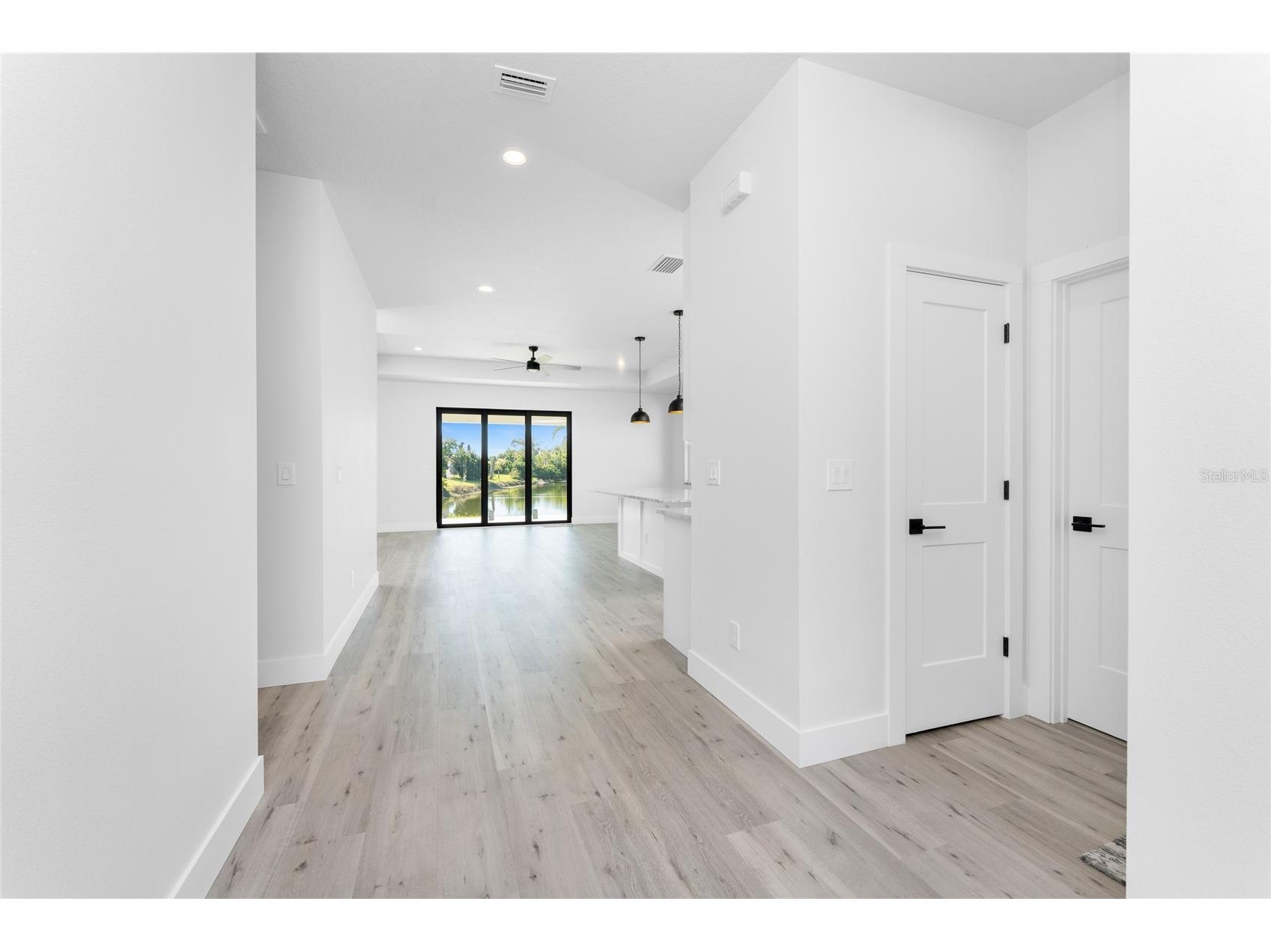 27 Bunker Court Rotonda West FL 33947 D6145506 image2