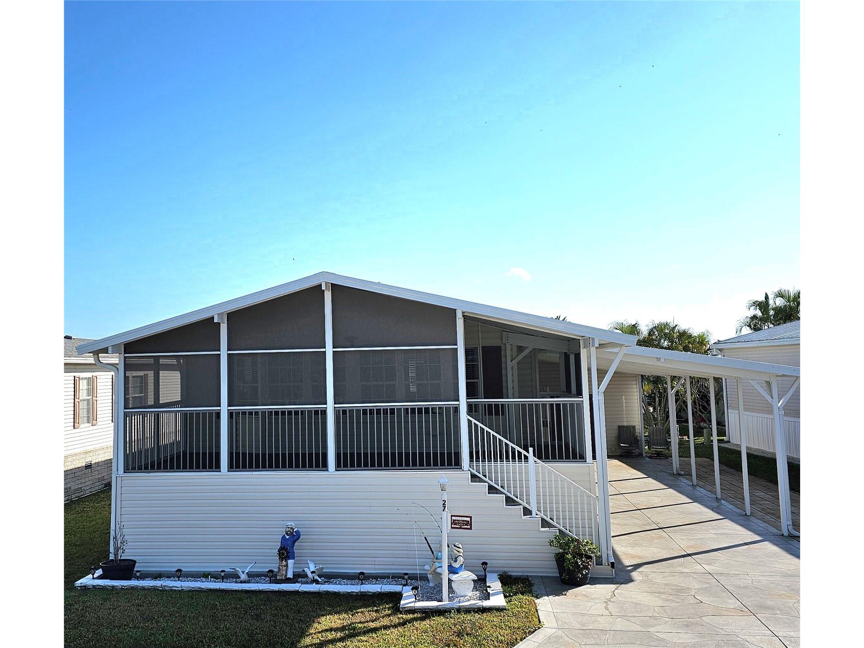 27 Freeman Avenue Punta Gorda FL 33950 C7519600 image1