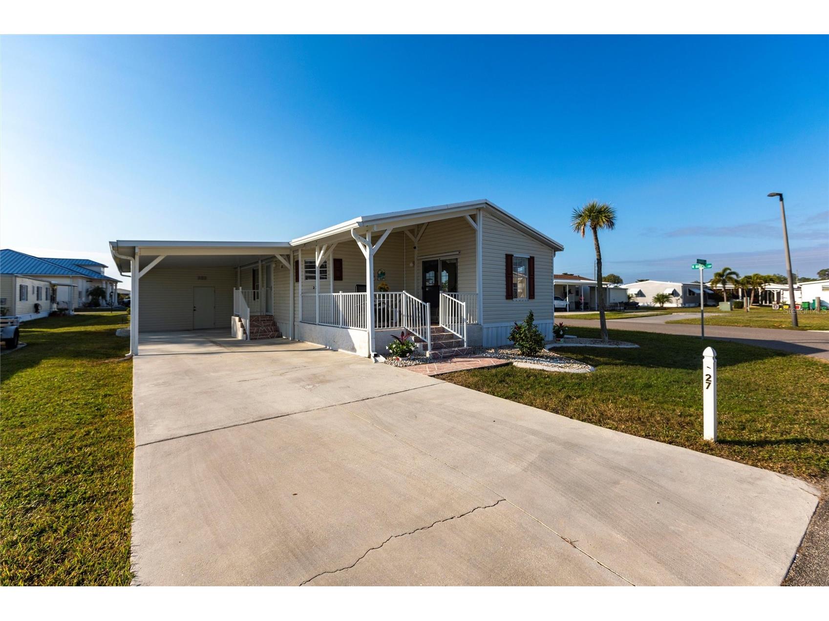 27 N Manatee Loop Punta Gorda FL 33950 C7520024 image2