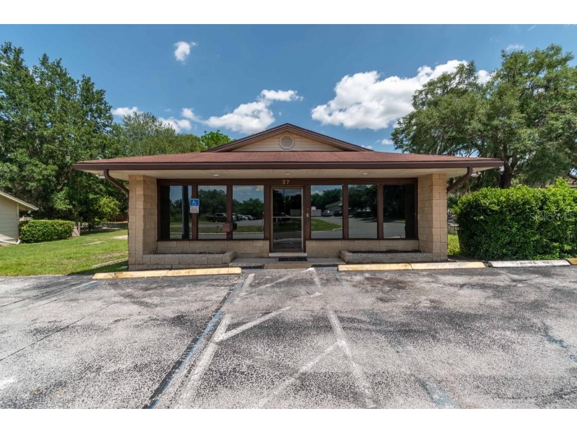 27 NE 10th Avenue Ocala FL 34470 OM657370 image1