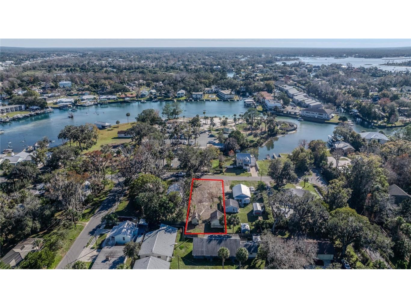 27 NE 2nd Street Crystal River FL 34429 OM693589 image1
