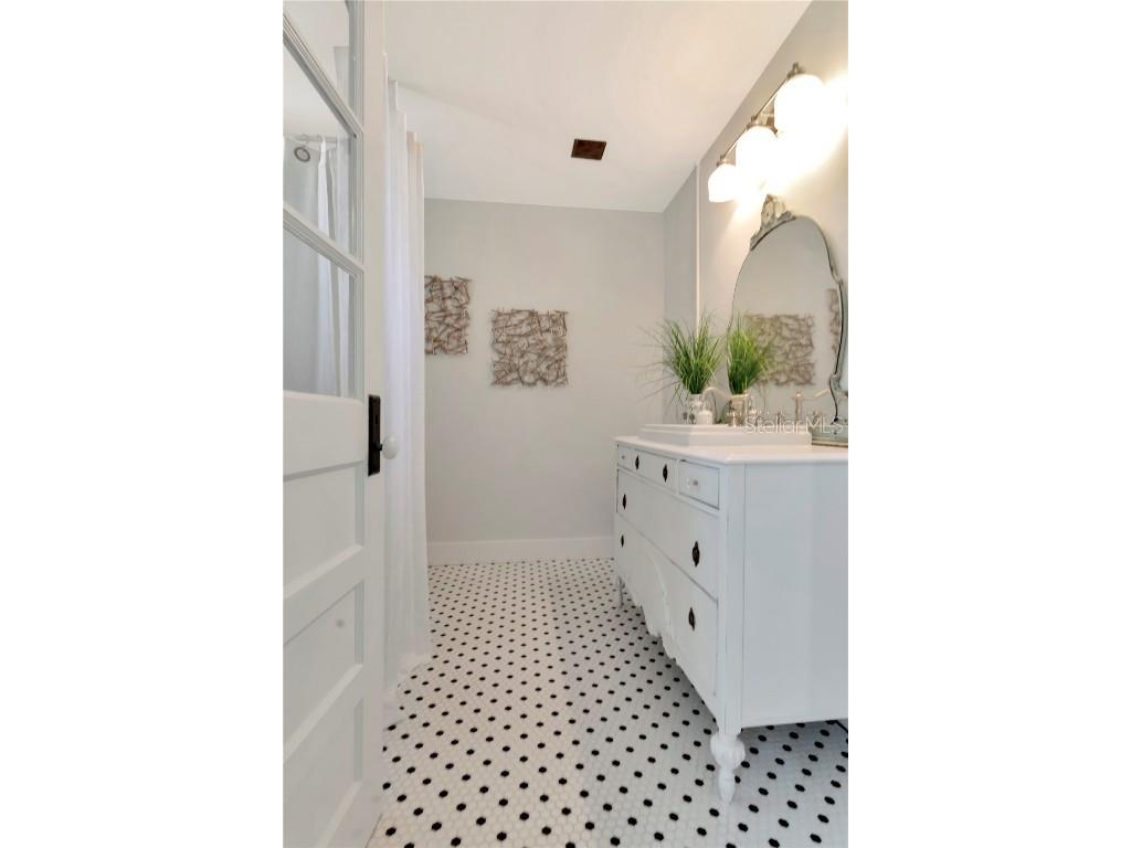 27 Park Avenue Tarpon Springs FL 34689 TB8433293 image24