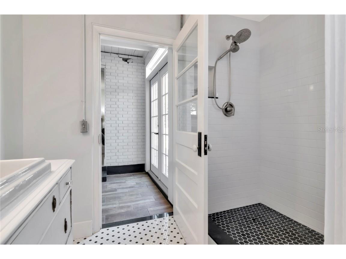 27 Park Avenue Tarpon Springs FL 34689 TB8433293 image25