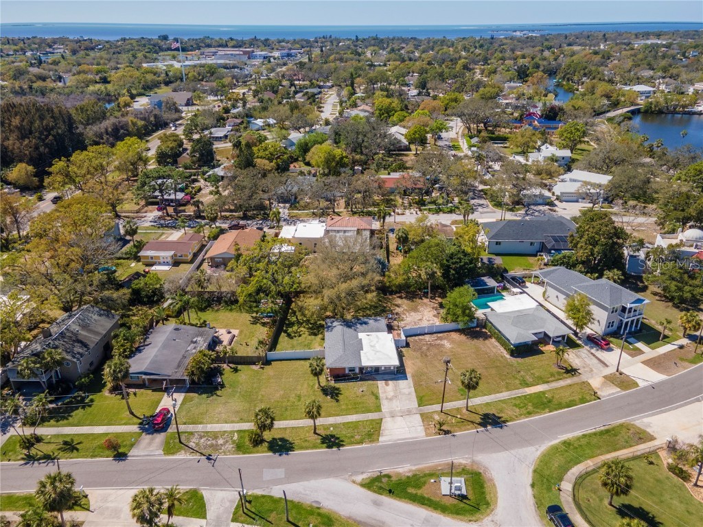 27 Park Avenue Tarpon Springs FL 34689 TB8433293 image57