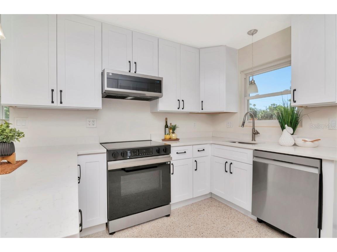 27 Park Avenue Tarpon Springs FL 34689 TB8433293 image6