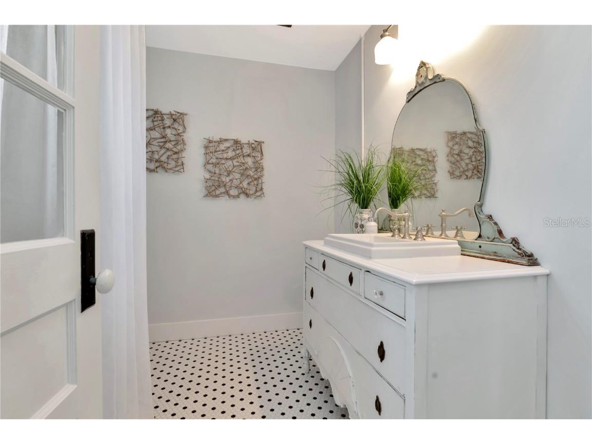 27 Park Avenue Tarpon Springs FL 34689 TB8433293 image7