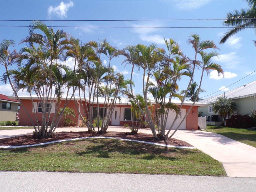 270 Belaire Court Punta Gorda FL 33950 C7478957 image1