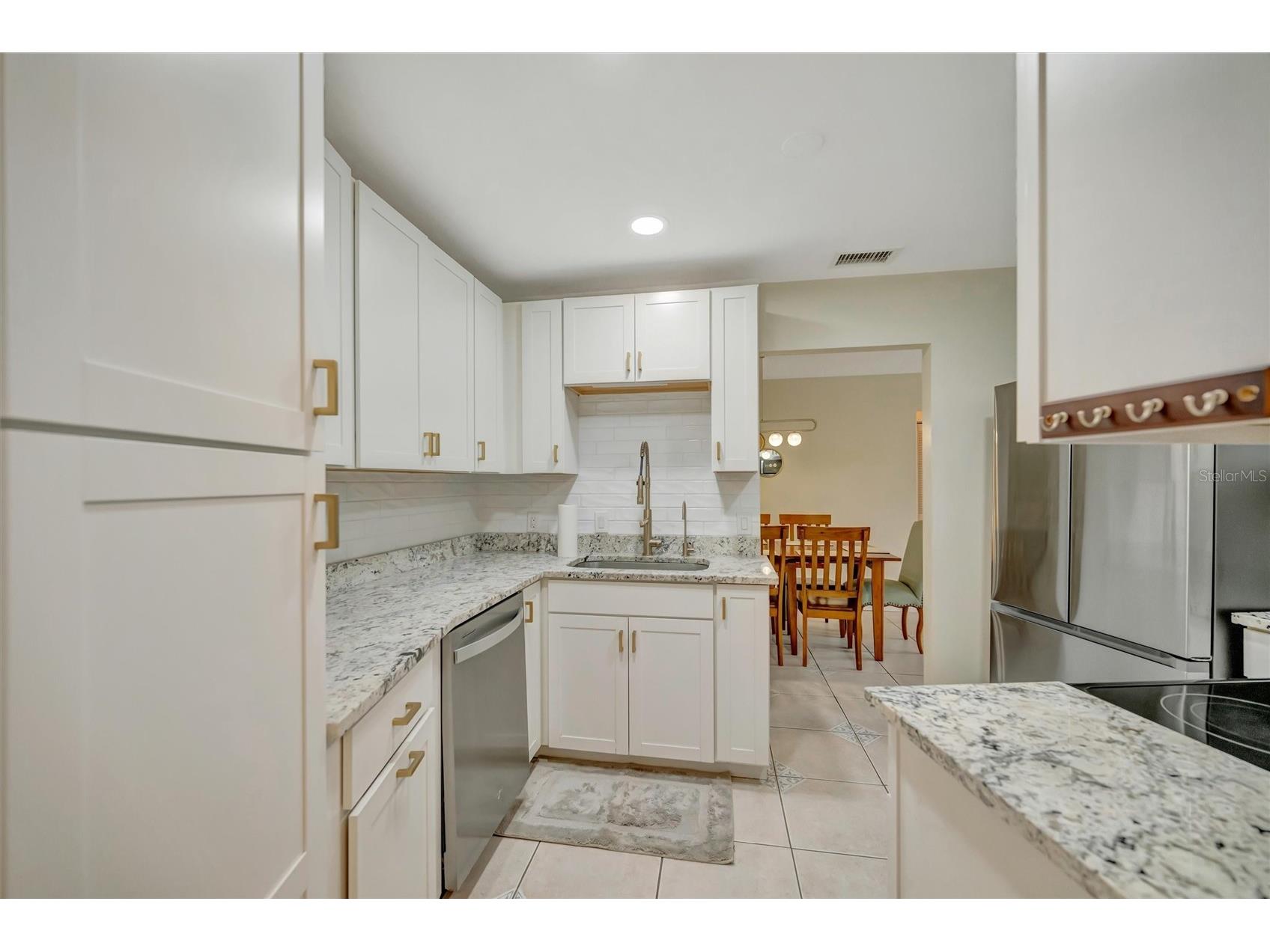270 Dragon Road Venice FL 34293 A4688866 image22