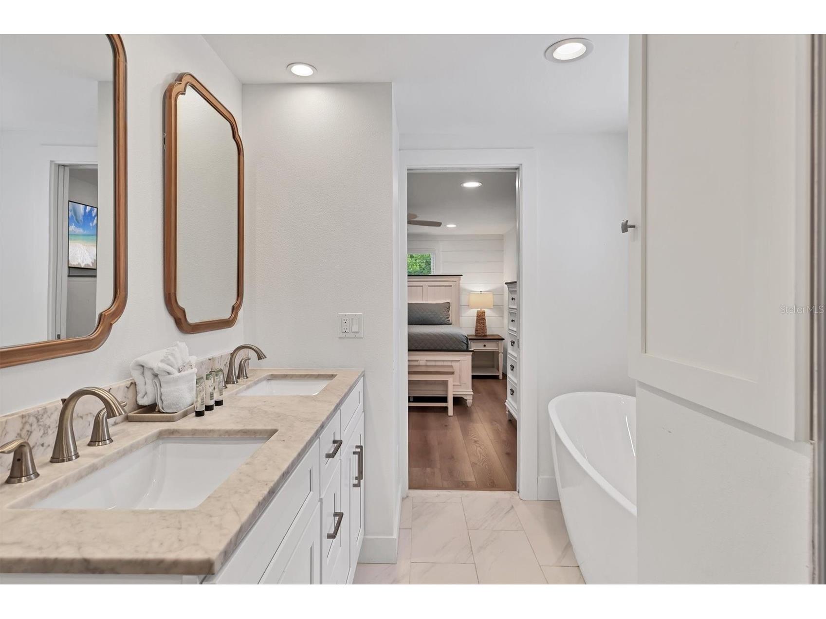 270 Gladiolus Street Anna Maria FL 34216 A4682093 image32