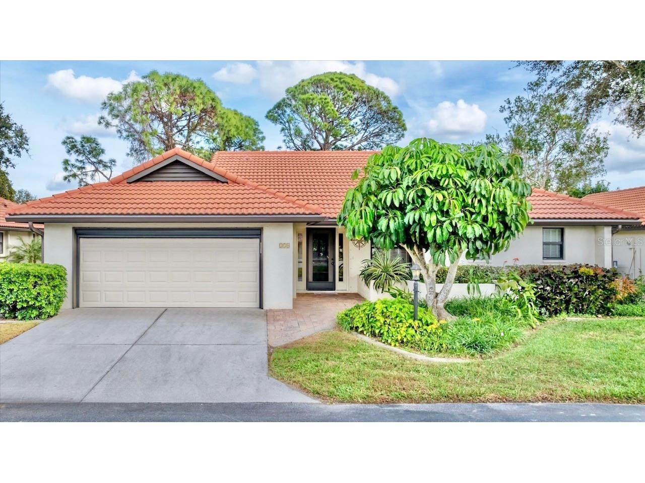 270 Laurel Hollow Drive #34 Nokomis FL 34275 TB8451731 image1