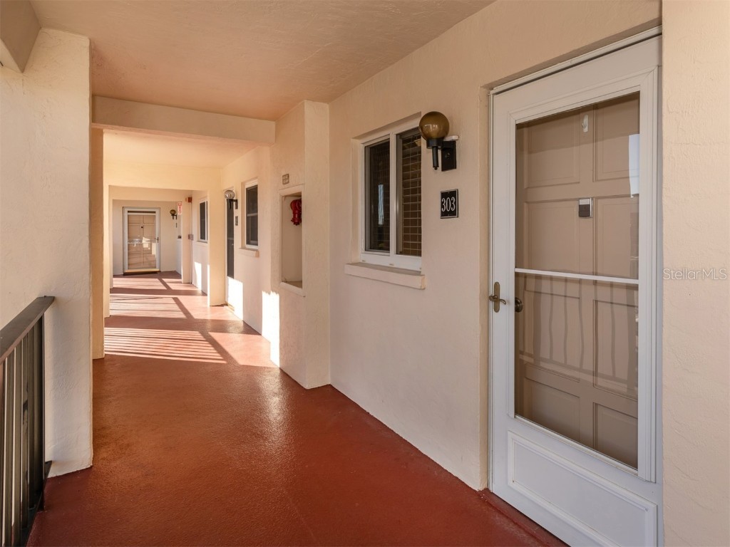 270 Santa Maria Street #303 Venice FL 34285 N6124568 image1