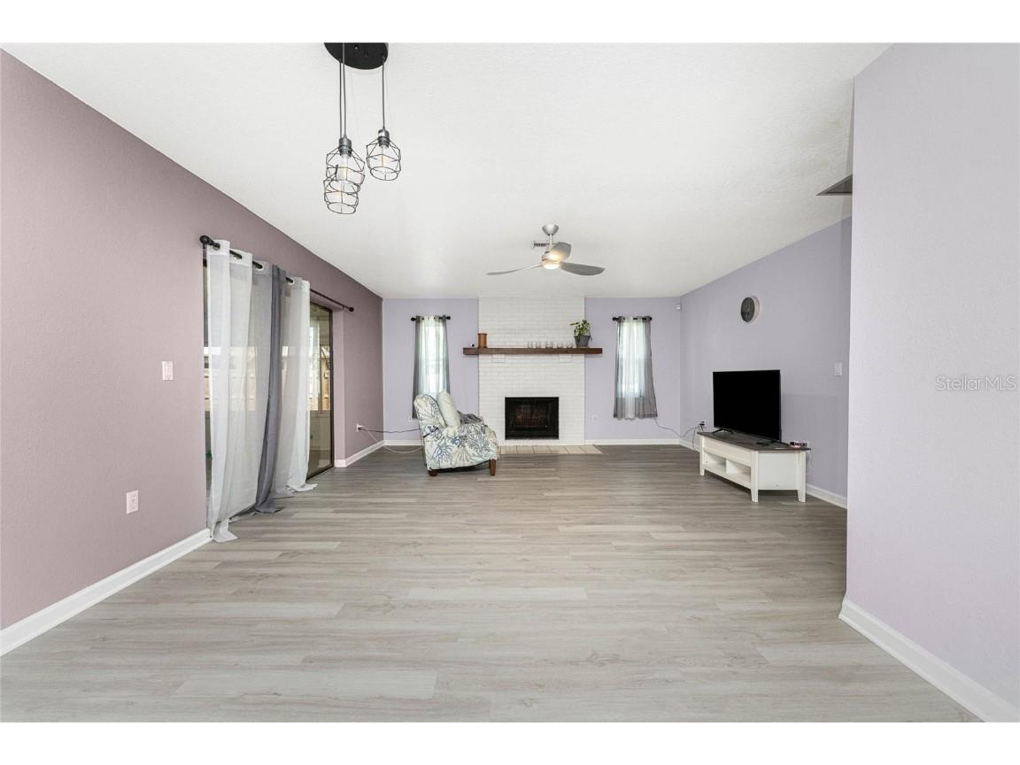 270 W Tarpon Boulevard NW Port Charlotte FL 33952 C7516058 image12