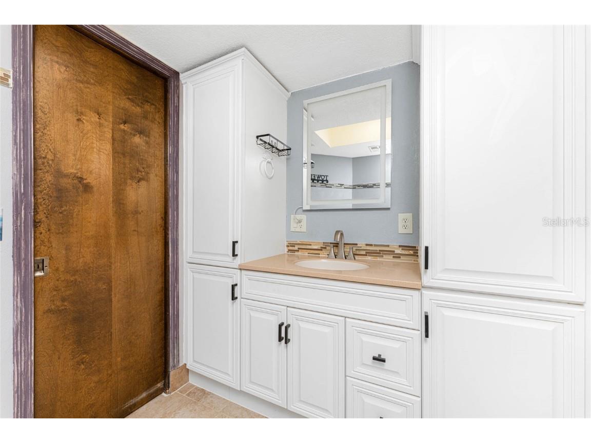 270 W Tarpon Boulevard NW Port Charlotte FL 33952 C7516058 image36