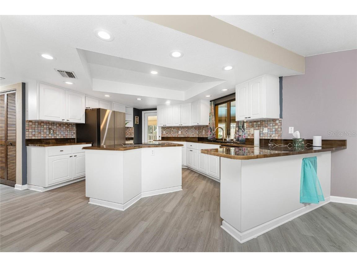 270 W Tarpon Boulevard NW Port Charlotte FL 33952 C7516058 image6