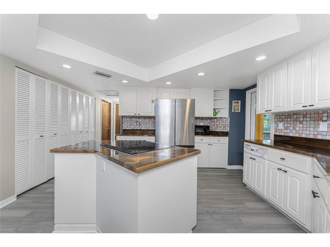 270 W Tarpon Boulevard NW Port Charlotte FL 33952 C7516058 image9