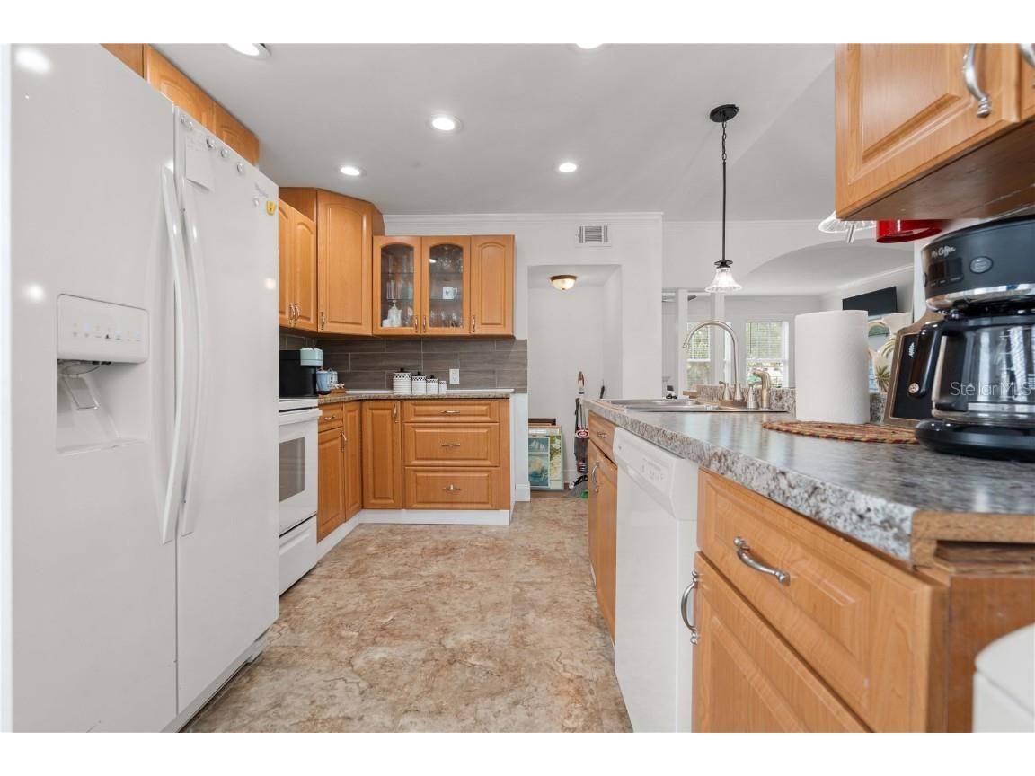 2700 10th Street W Palmetto FL 34221 TB8383184 image12