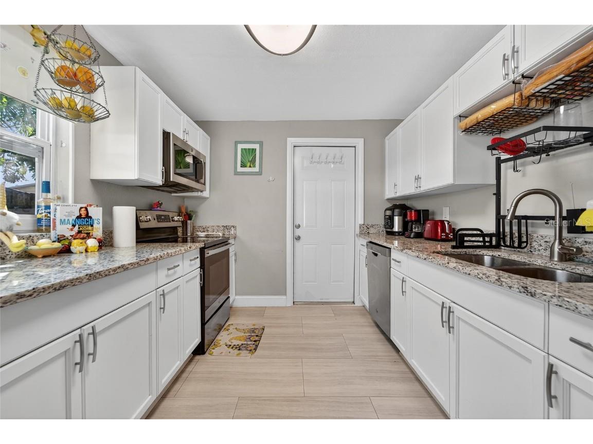 2700 25th Avenue N Saint Petersburg FL 33713 TB8437797 image10