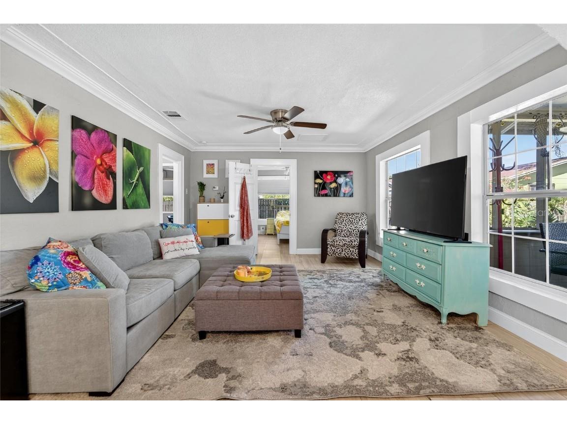 2700 25th Avenue N Saint Petersburg FL 33713 TB8437797 image6