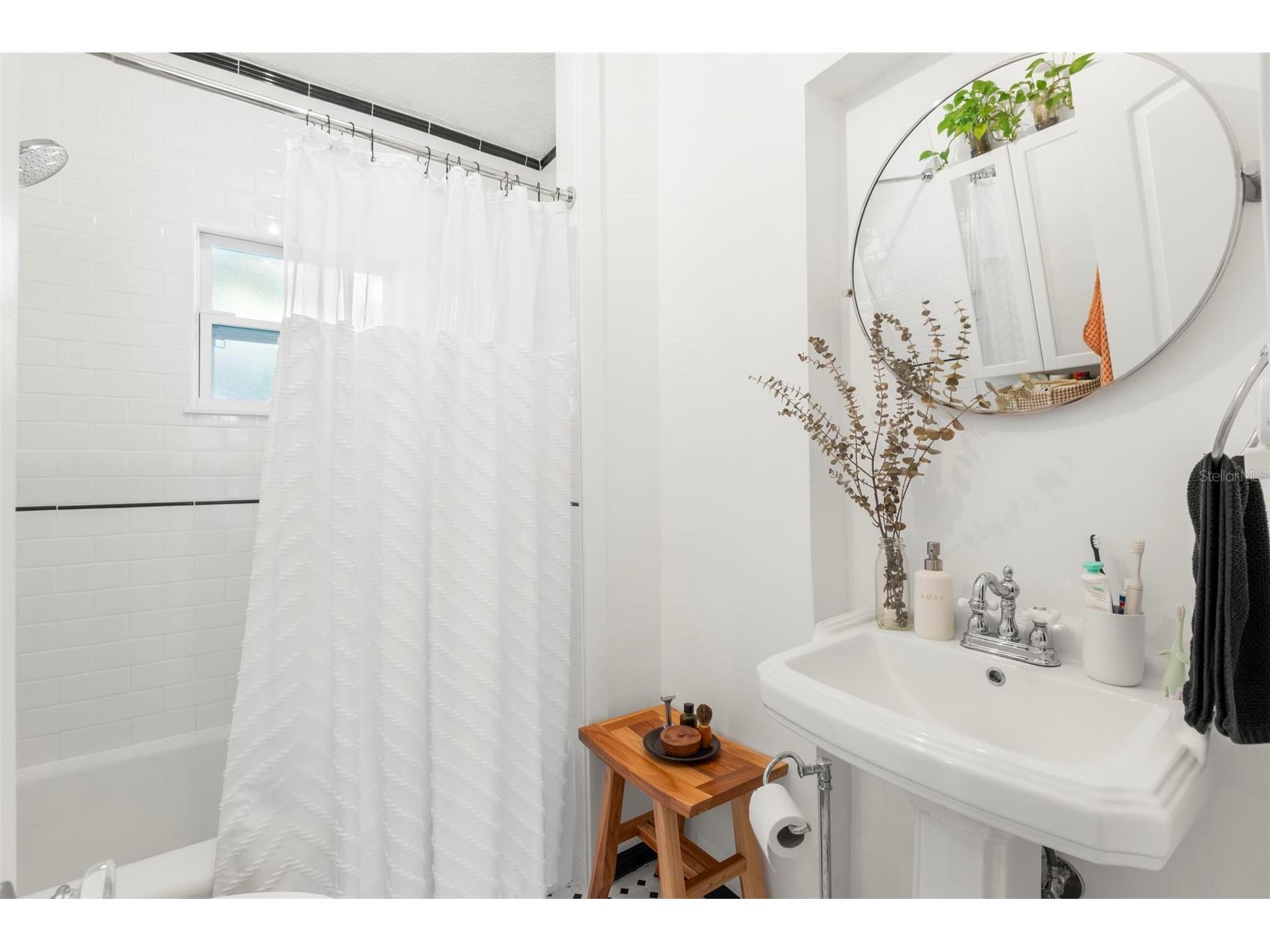 2700 2nd Avenue N Saint Petersburg FL 33713 TB8522348 image25