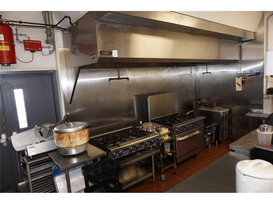 2700 34th Street N Saint Petersburg FL 33713 TB8394197 image10