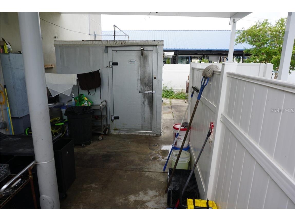 2700 34th Street N Saint Petersburg FL 33713 TB8394197 image14