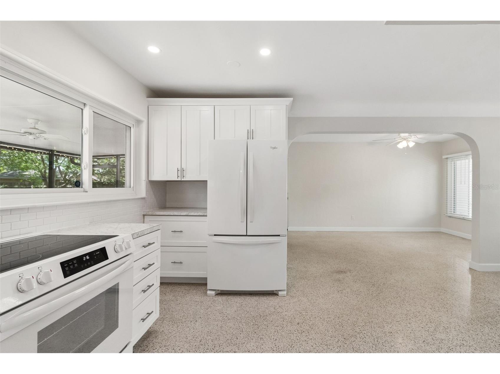 2700 43rd Street N Saint Petersburg FL 33713 TB8504985 image9