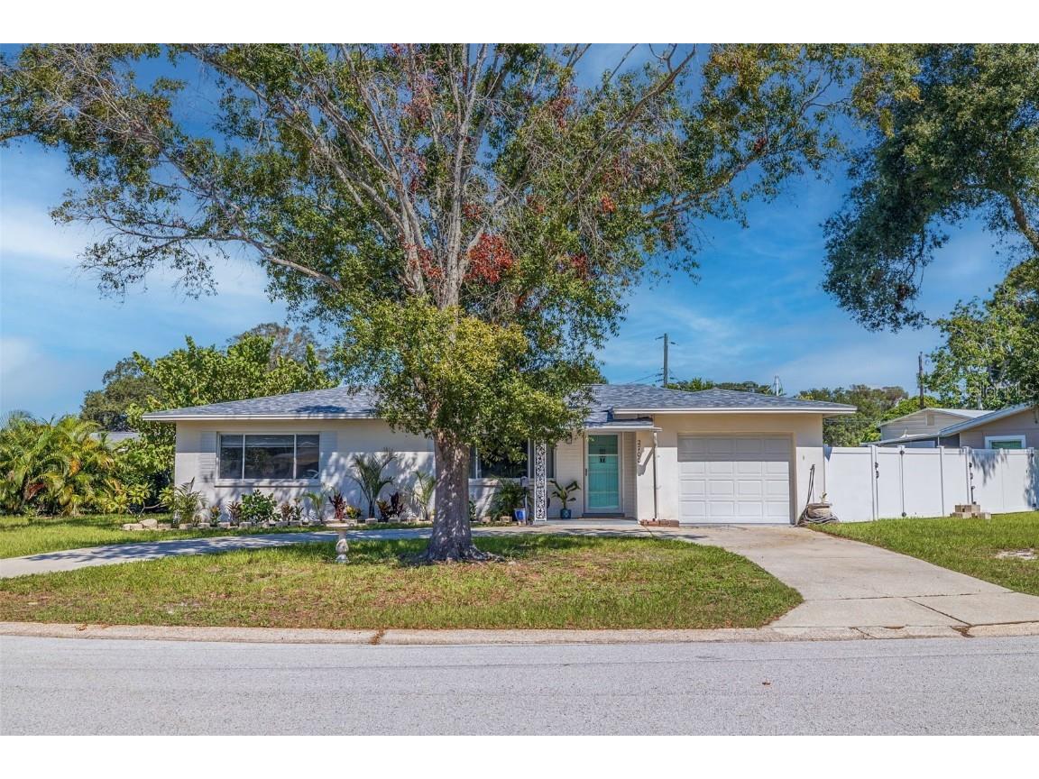 2700 52nd Way N Saint Petersburg FL 33710 U8209740 image1