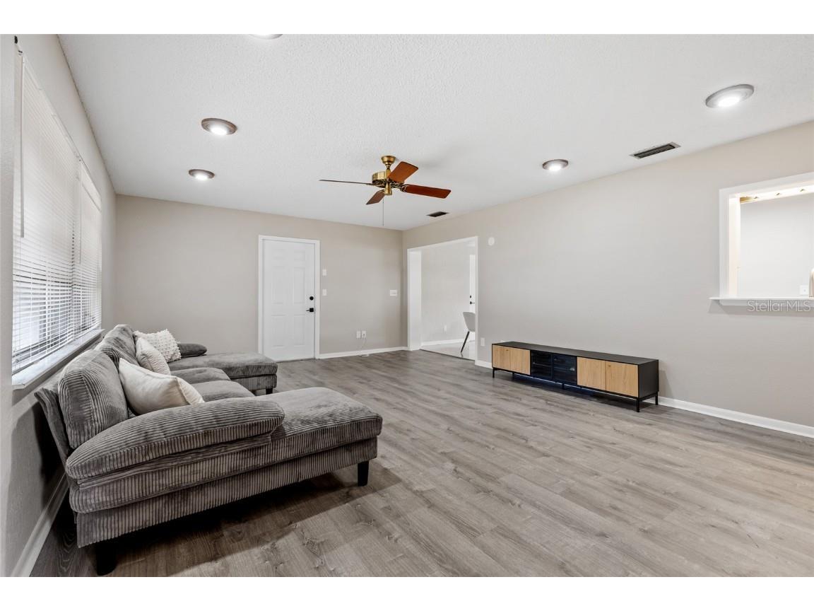 2700 67th Street N Saint Petersburg FL 33710 TB8441538 image16