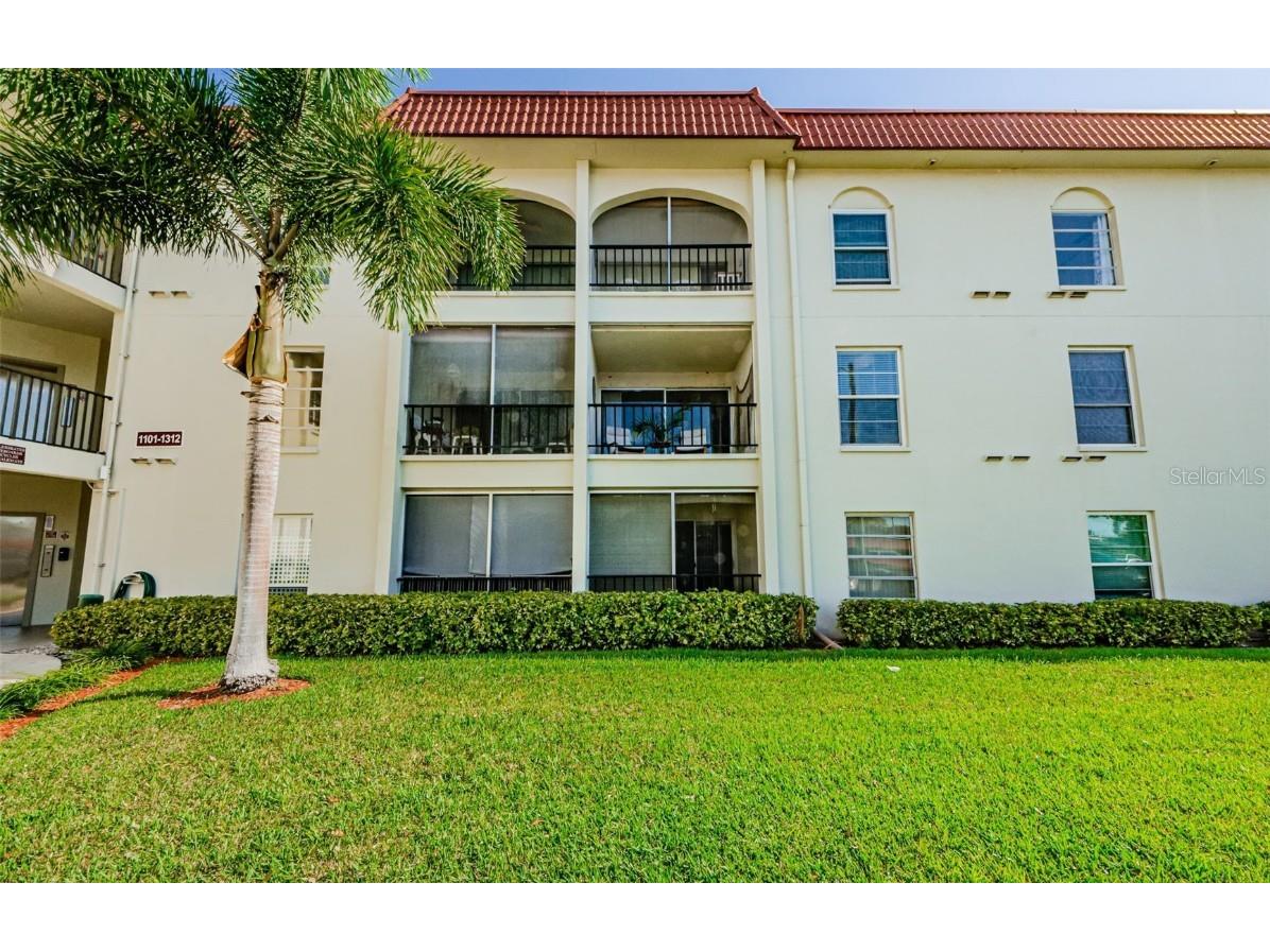 2700 Bayshore Boulevard #1203 Dunedin FL 34698 U8190004 image1
