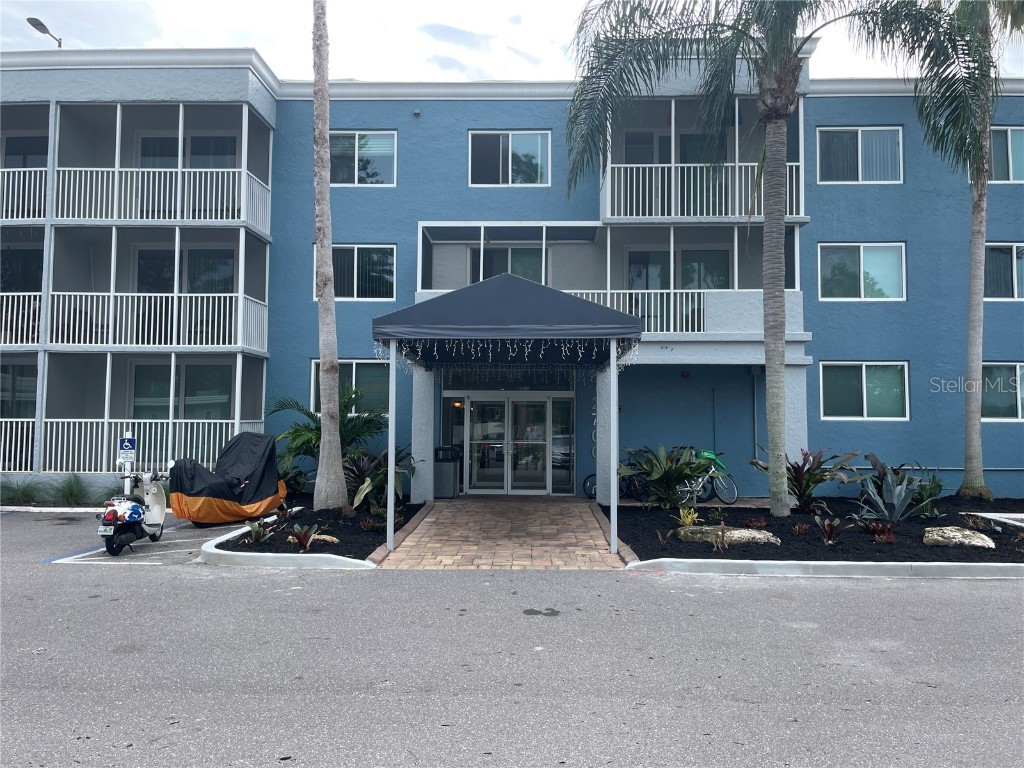 2700 Coconut Bay Lane #1K Sarasota FL 34237 U8225010 image1