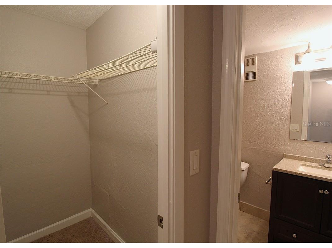 2700 Coconut Bay Lane #1L Sarasota FL 34237 A4675856 image8