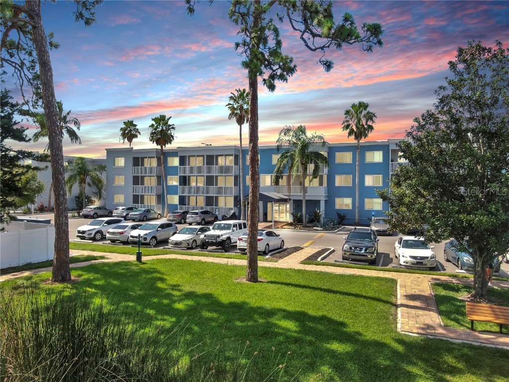 2700 Coconut Bay Lane #427 Sarasota FL 34237 TB8410054 image2